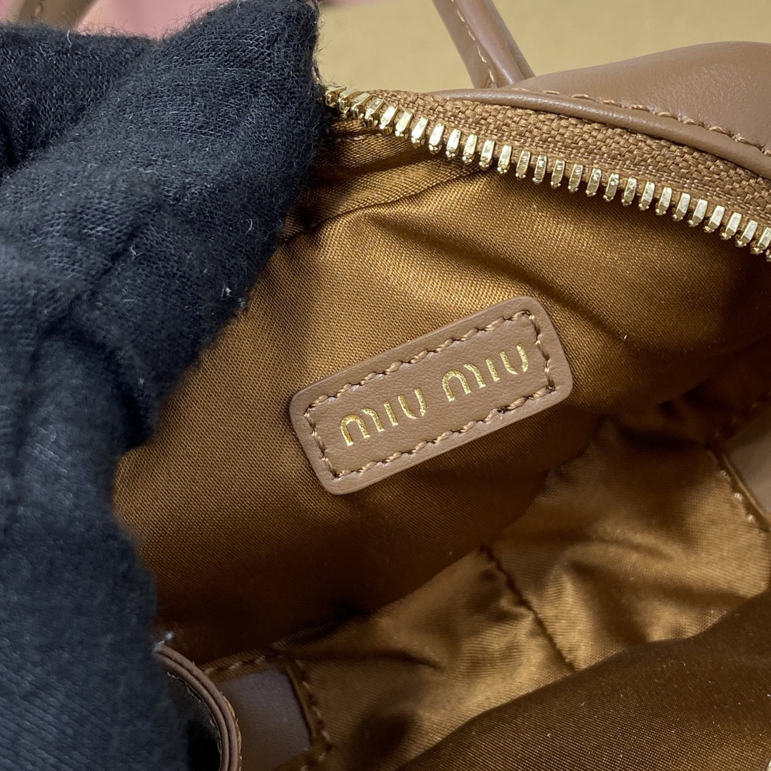 Miu Miu Leather micro bag 7x11x4cm