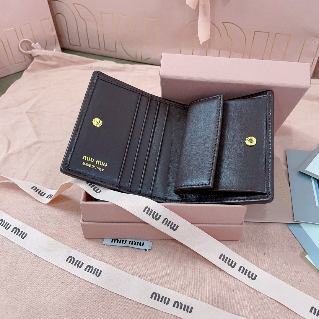 Miu Miu Small matelassé nappa leather wallet 11.2x8.5cm