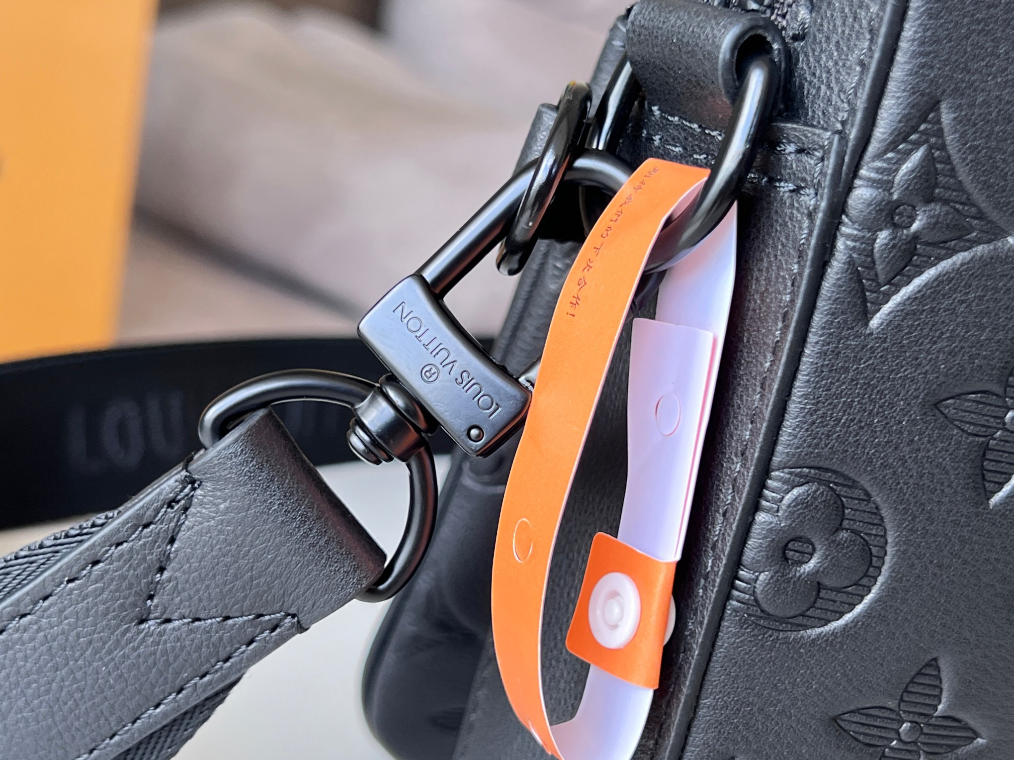 LV Trio Messenger M46602 25x18.5x7cm