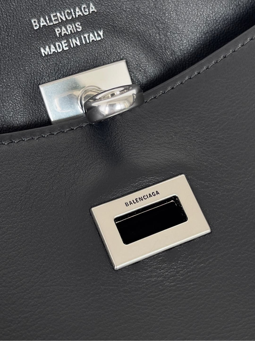 Ba*len*cia*ga bel air hobo 26.9×25.9×9.9cm 811018m