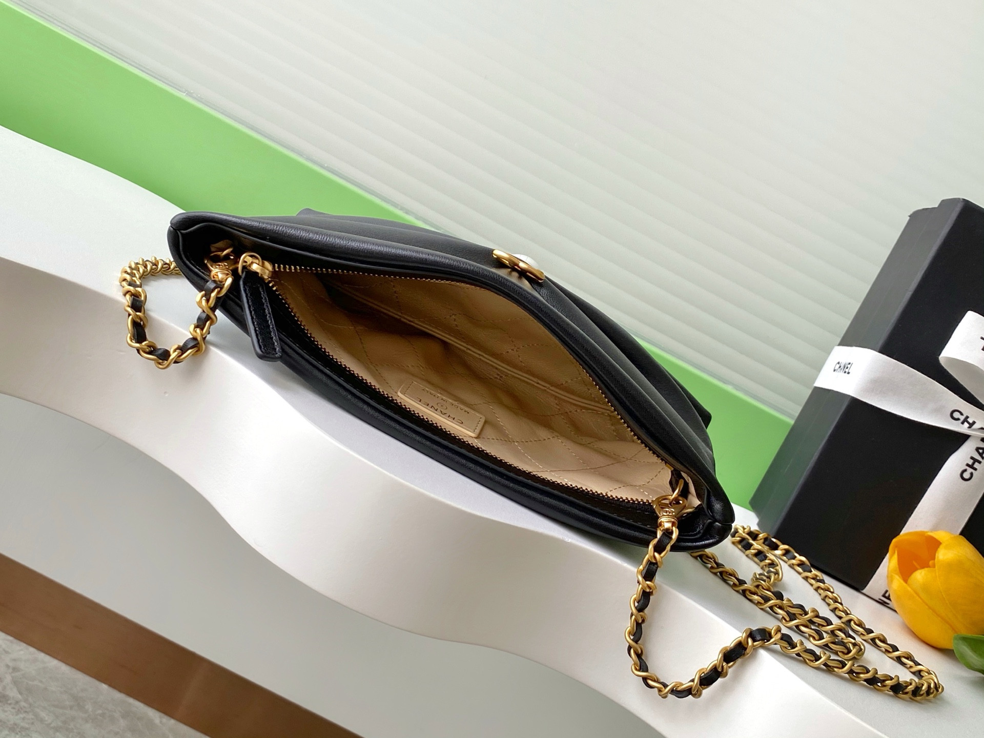 Ch*el clutch with chain 14x24x5cm