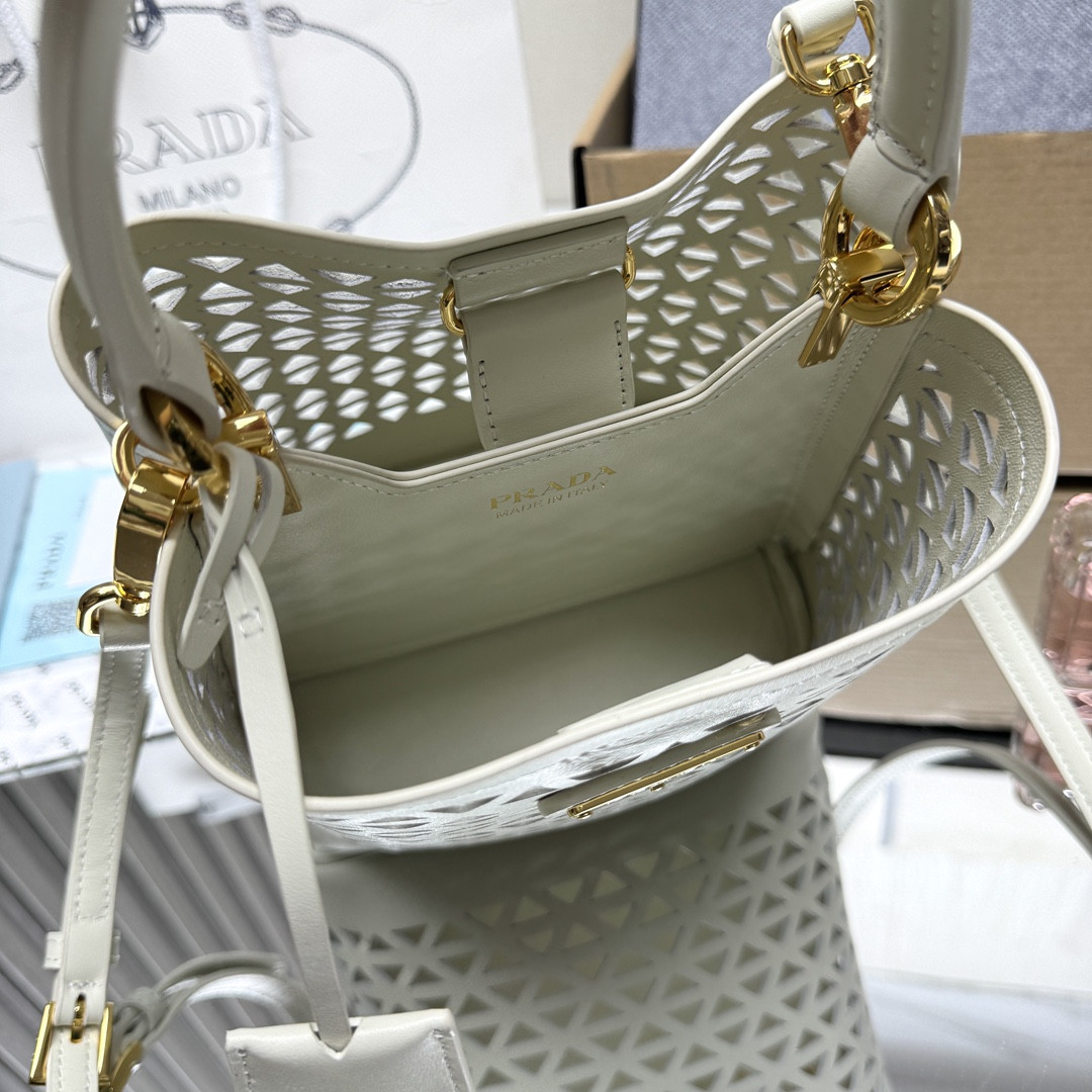 Pra*a panier saffiano leather mini bag 18x17x10.5cm