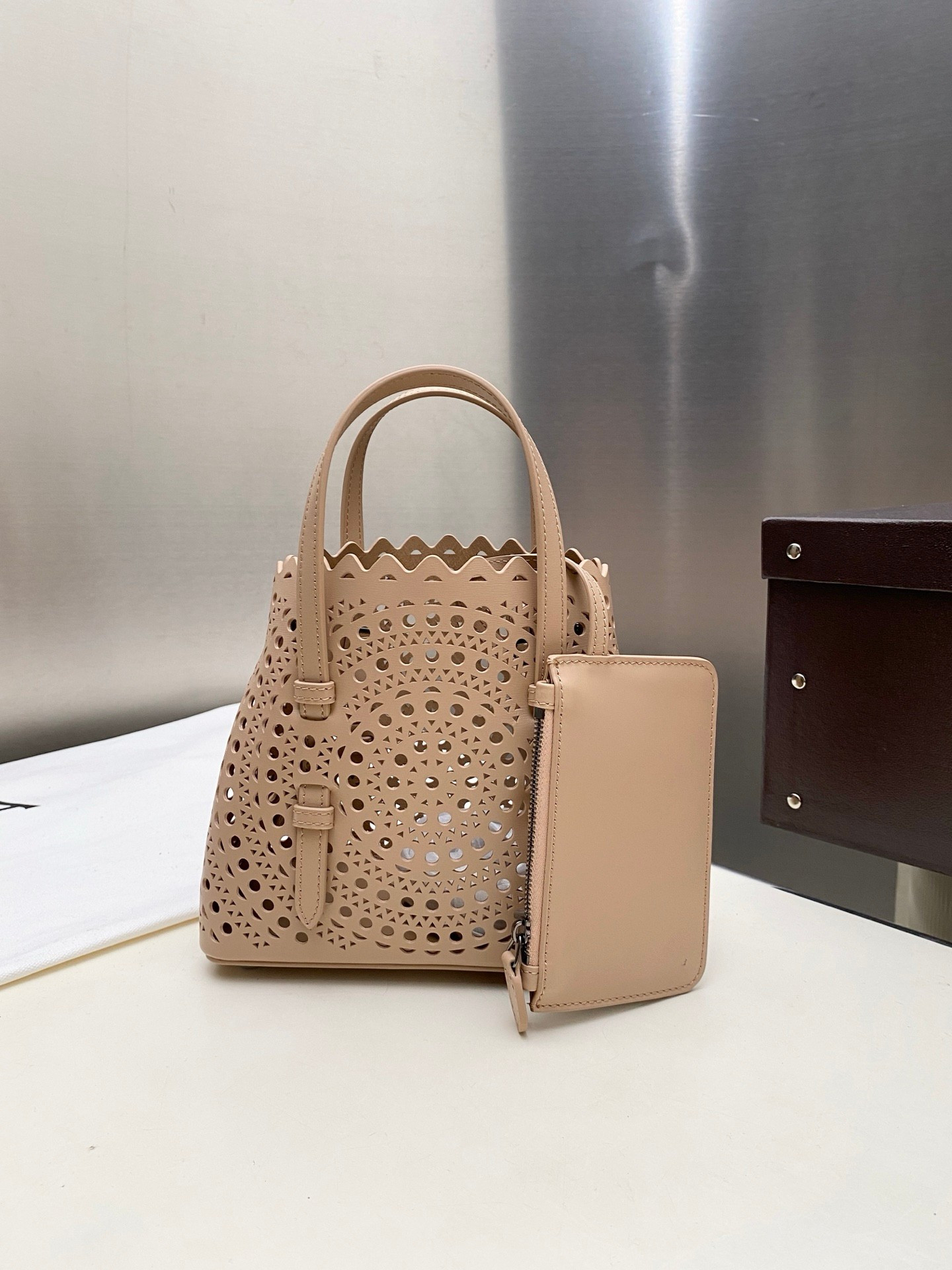 ALAÏA Mina 20 bag 20x17x10cm