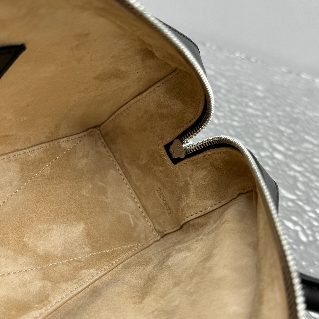 ALAÏA LE TECKEL MEDIUM BAG 33x11x10cm