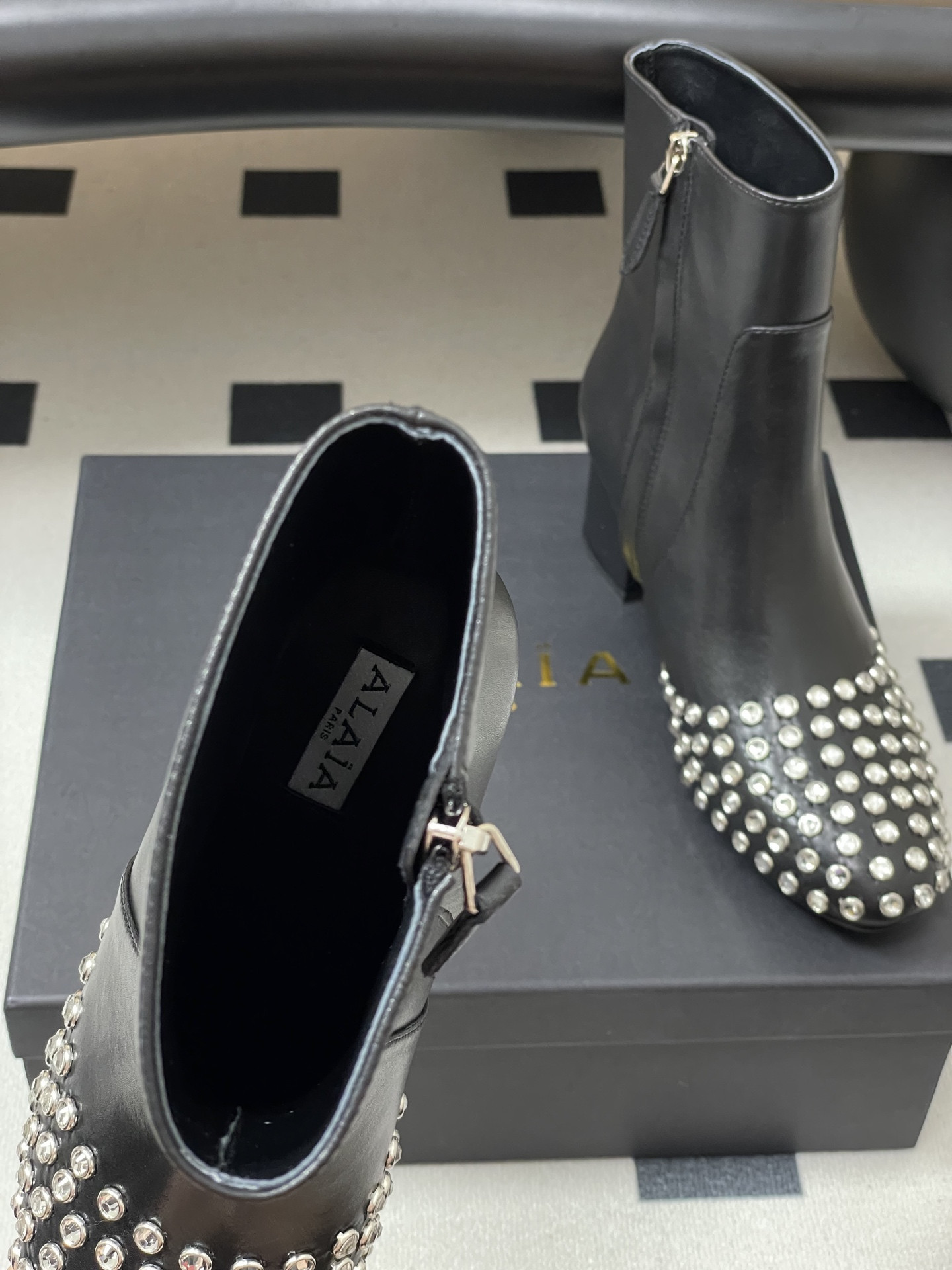 ua alaia crystal Di*m*nd boots 5.5cm heel(customized size 7-10 days production time)