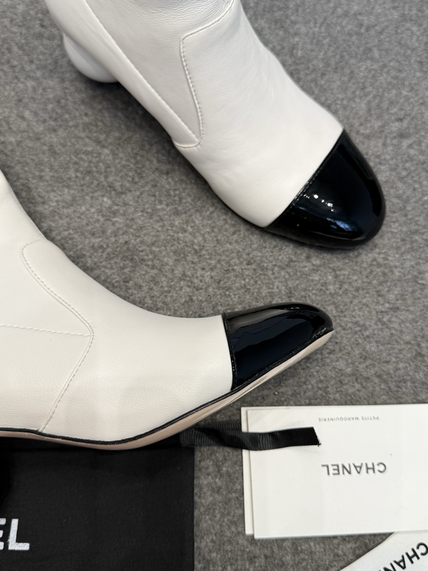 ua Ch*el mid-calf boots 6.5cm heel